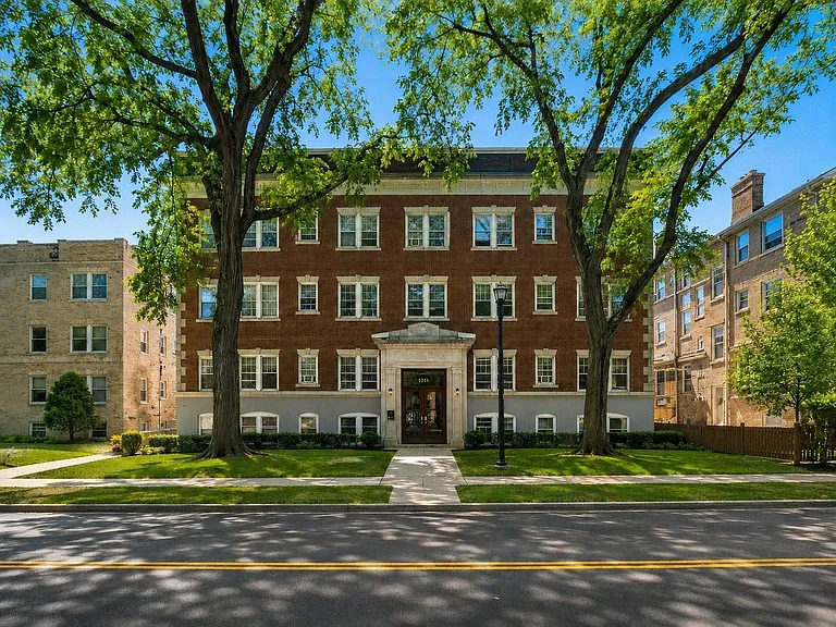 Carlton Exterior