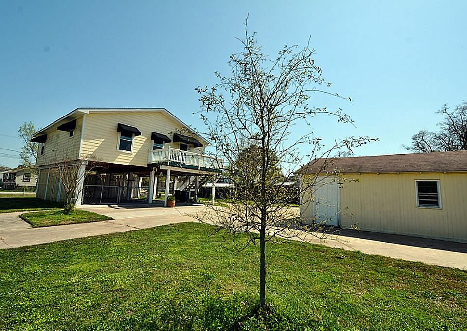 1st image of 501 E Bayshore Dr