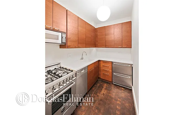 Sold by Douglas Elliman | media 4