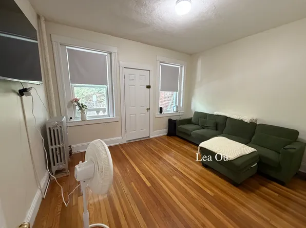 9 Egremont Rd, Brighton, MA
