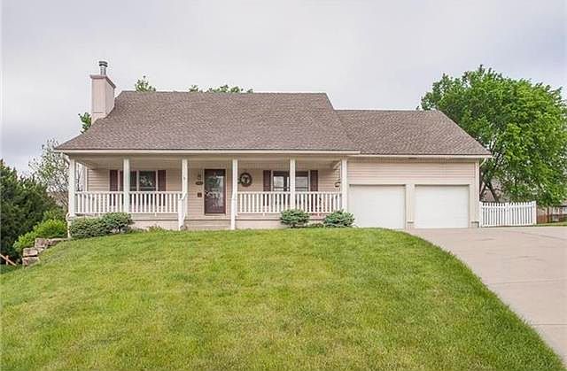 1st image of 1008 NE Ball Dr