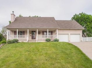 1008 NE Ball Dr, Lees Summit, MO 64086