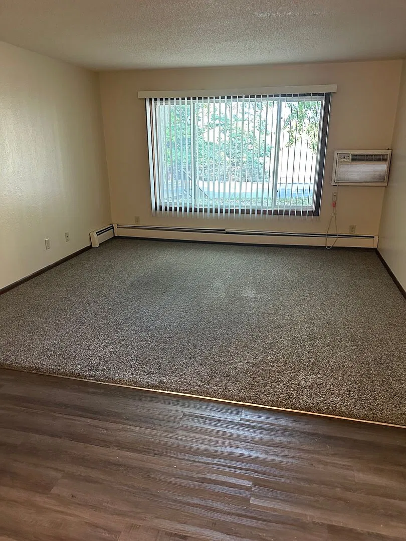Two Bedroom — Photo 4
