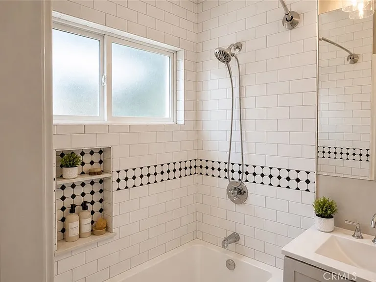 10120 Dempsey Ave — Photo 15