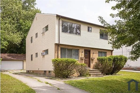 3 bed, $1,399 — Photo 1