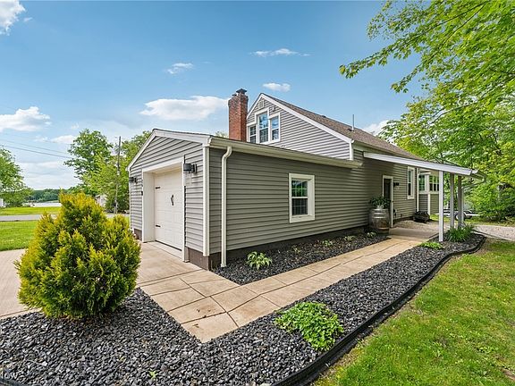 3rd image of 26 Forest Ave