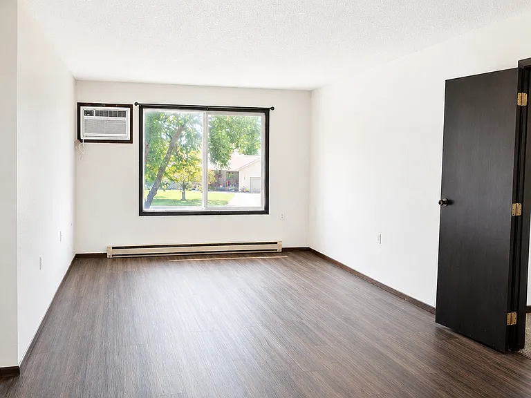812 Hills Ave #N202 — Photo 1
