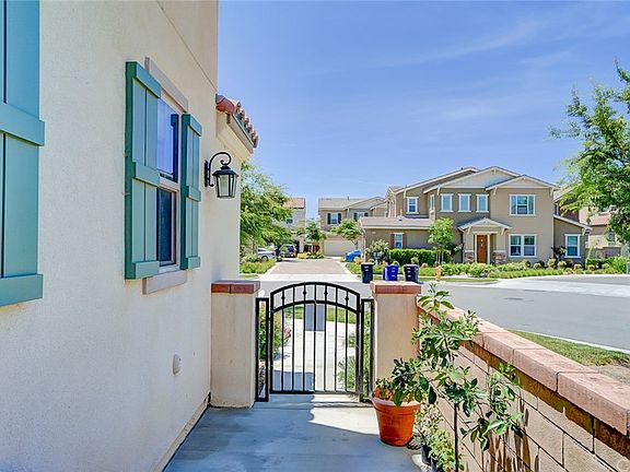 5th image of 4023 S Cloverdale Way