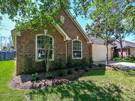 2nd image of 3830 Alpine Cir