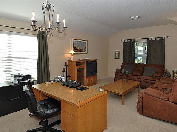 4th image of 2822 Sandberry Dr