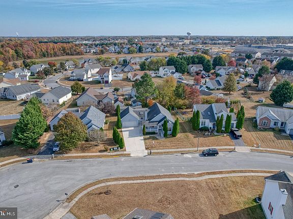 3rd image of 611 Dove Nest Ct