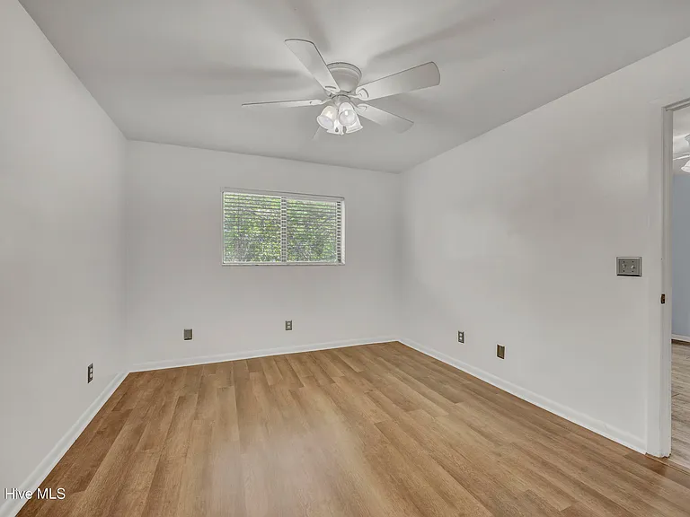 4403 Holly Tree Rd — Photo 19