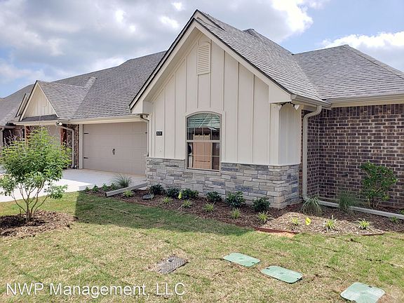 2nd image of 4300 Huntingtower Dr Unit 701