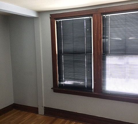 4th image of 510 N Humphrey Ave #1