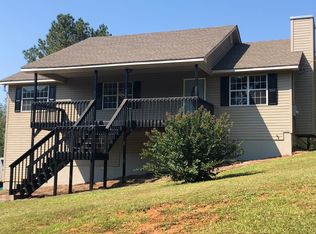 19 Relay Rd SE, Silver Creek, GA 30173