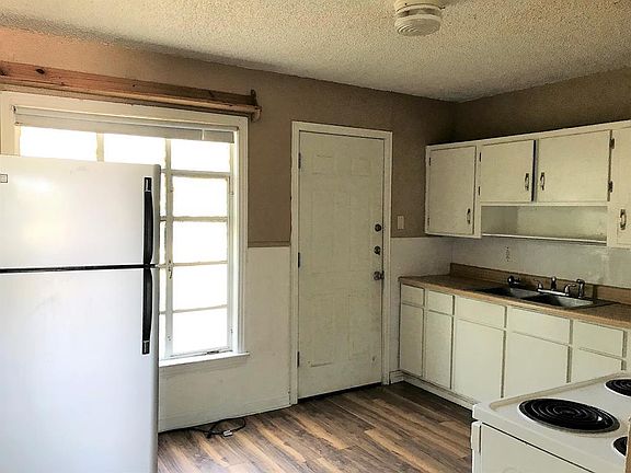5th image of 901 Era Ave