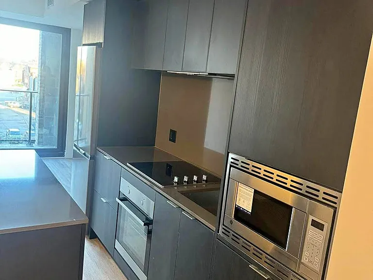1 Jarvis St #428 — Photo 4