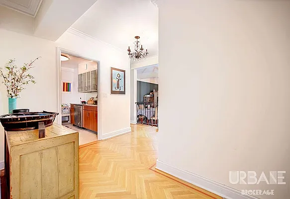 Rented by Urbane Brokerage | media 6