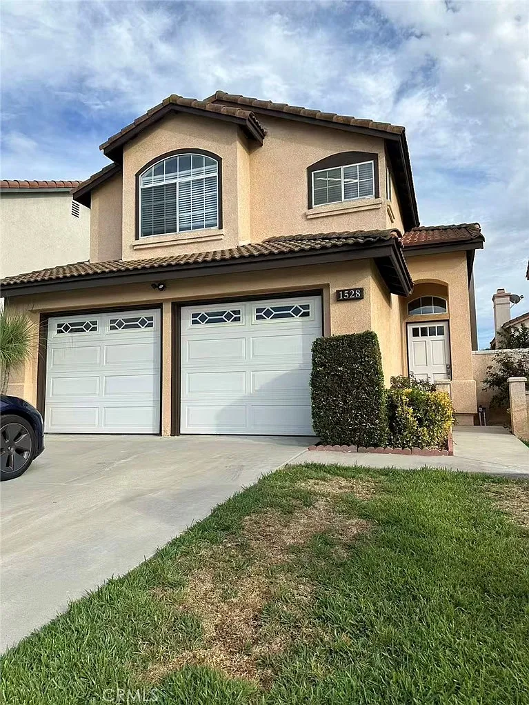 3 bed, 1531 sqft, $3,380 — Photo 1