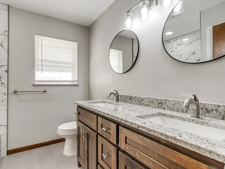 421 Foreman Ave — Photo 11