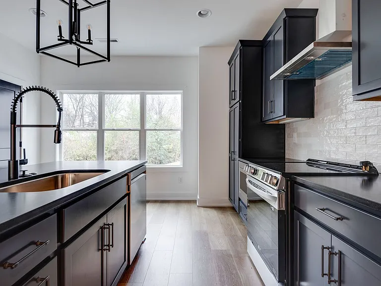 862 W Sharpe Ave #4 — Photo 7