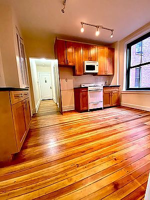 1st image of 539 E 78th St APT 4I
