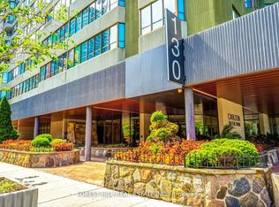 130 Carlton St #1505, Toronto, ON M5A 4K3