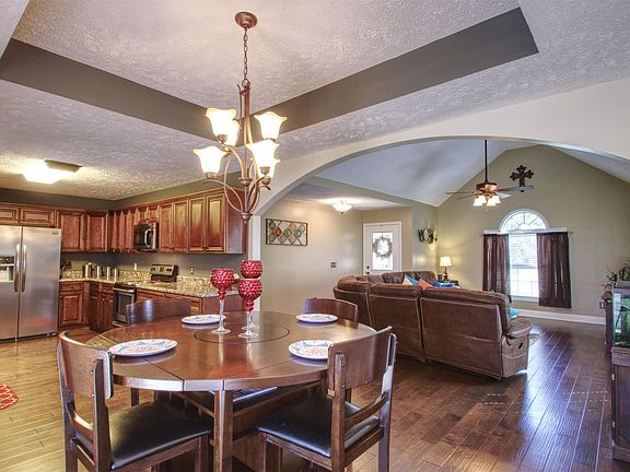 5th image of 159 Patriot Cir