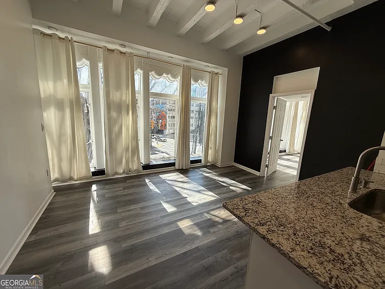 32 Peachtree St NW #207 — Photo 4