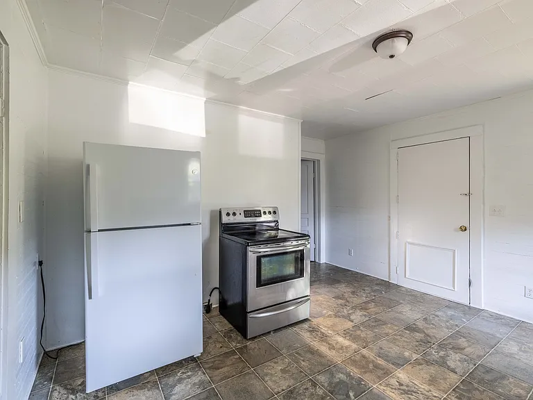 203 Church St #A — Photo 25