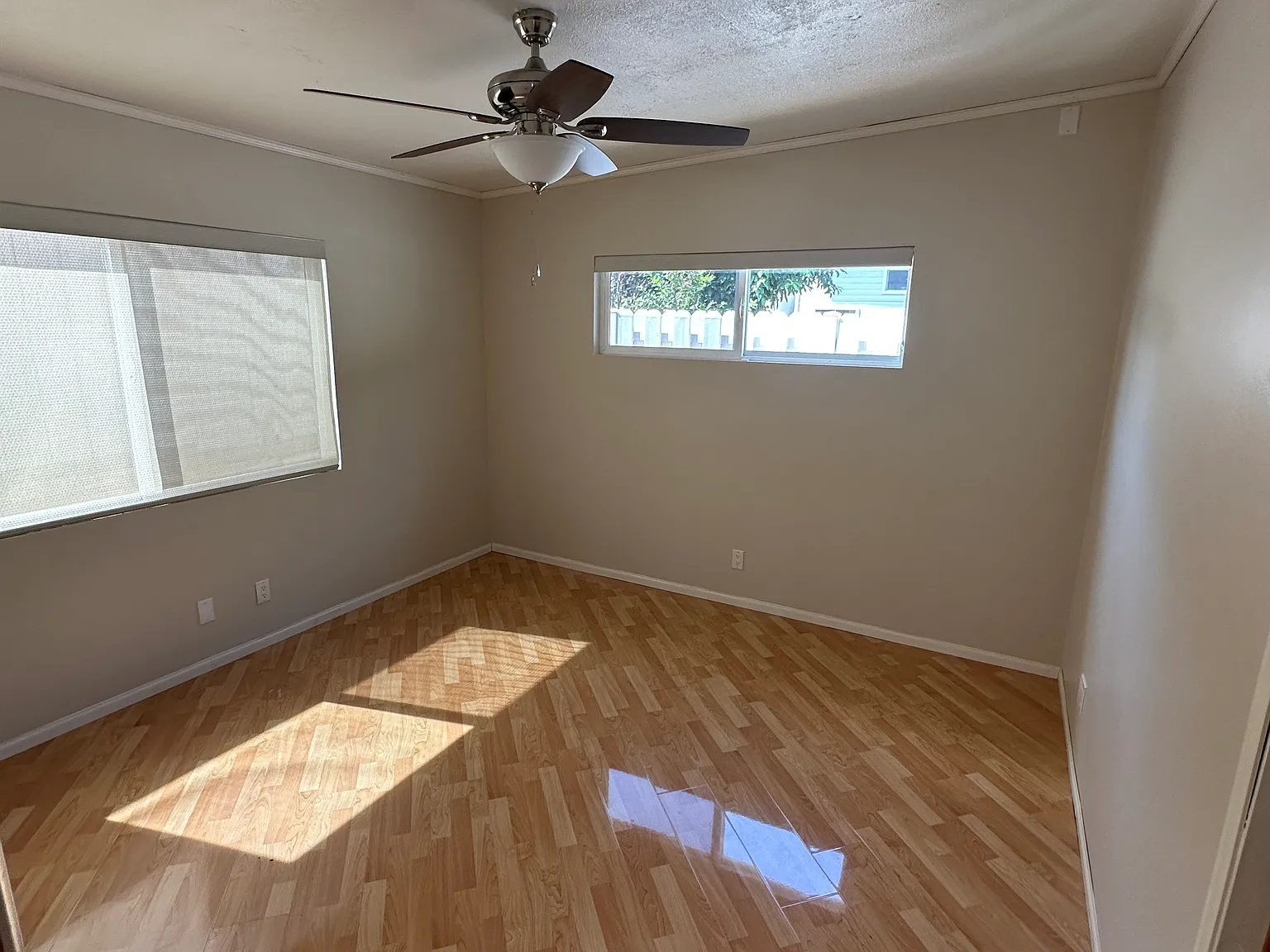 2 bed, 850 sqft, $3,249 — Photo 4