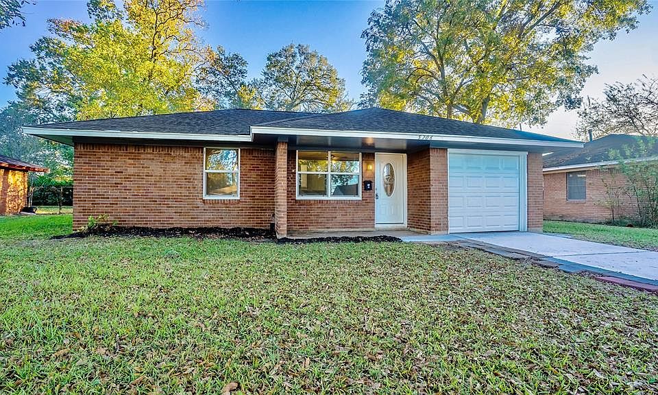 1st image of 5706 Berry Creek Dr