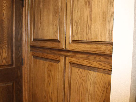 Bathroom 1 - Cabinet storage