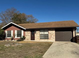830 Ross Cir, Lockhart, TX 78644