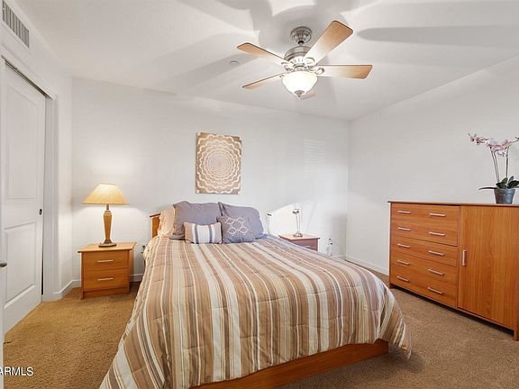 4th image of 815 E Rose Ln Unit 131