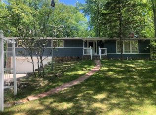 5253 Cherry Rd, Farwell, MI 48622