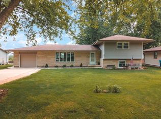 308 S East St, Hudson, IL 61748