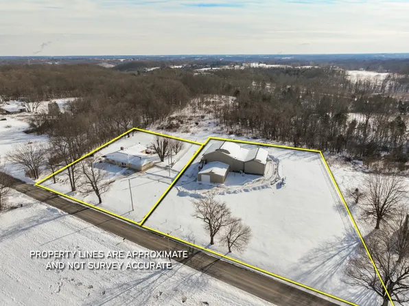 11285 Chesterville Rd, Moores Hill, IN 47032