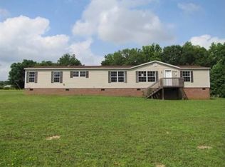 1922 Martins Lake Rd, Gray Court, SC 29645