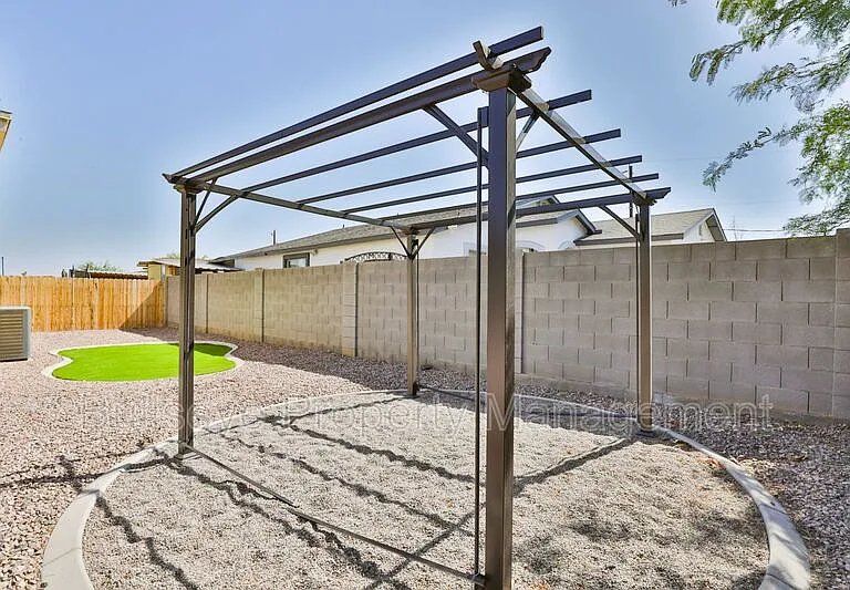 5119 S 11th Pl — Photo 24