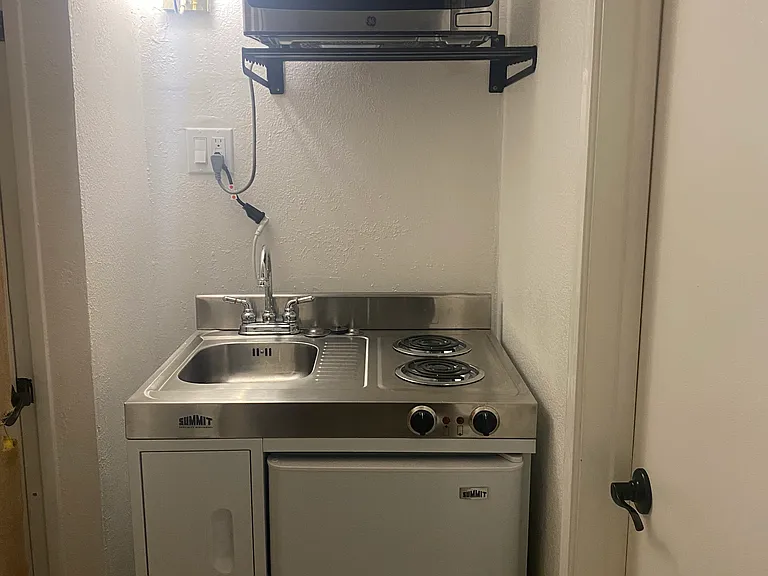 2601 W Roveen Ave — Photo 8