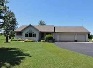 N1757 Evanswood Rd, Weyauwega, WI 54983