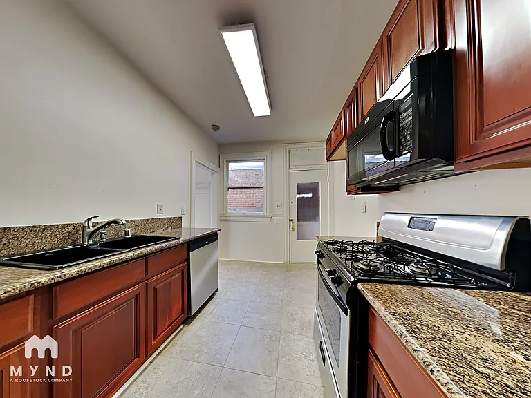 819 14th St #819 — Photo 11
