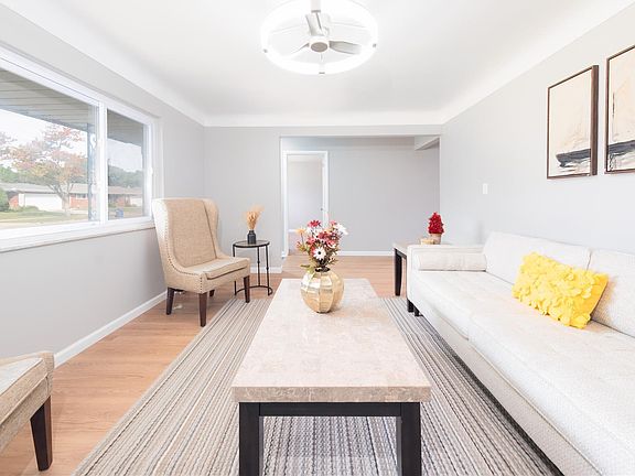 5th image of 28542 Grobbel Ave