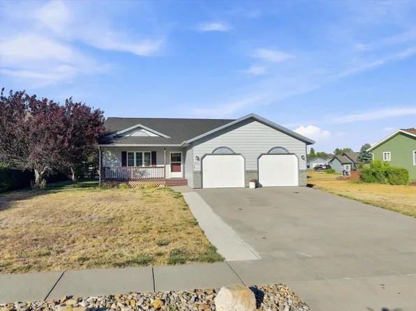 1836 Iron Horse Loop, Spearfish, SD 57783