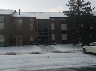 3410 Devonwood Hls NE APT B, Grand Rapids, MI 49525