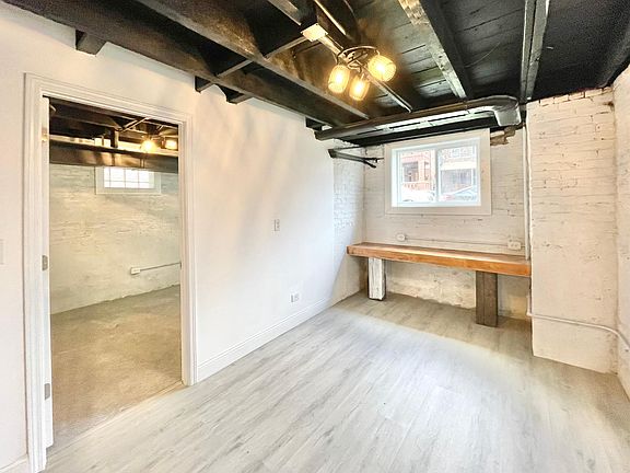 5th image of 2915 W McLean Ave #1