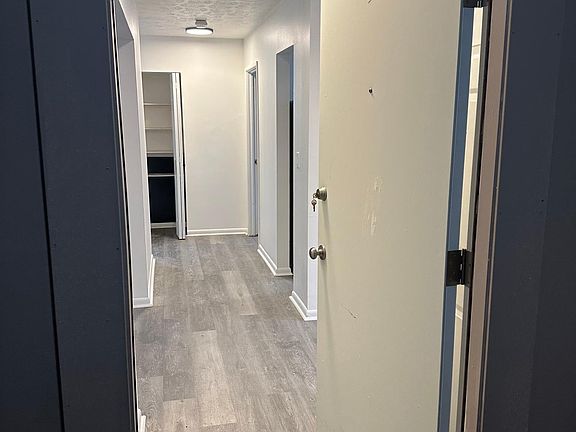 5th image of 290 Colonial Dr APT 1