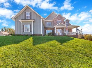 607 Broadberry Ave, Oak Ridge, TN 37830