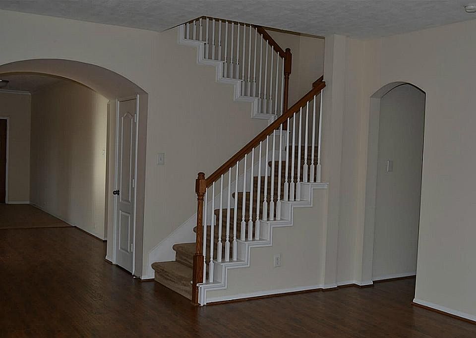 1st image of 15902 Hidden Crest Dr